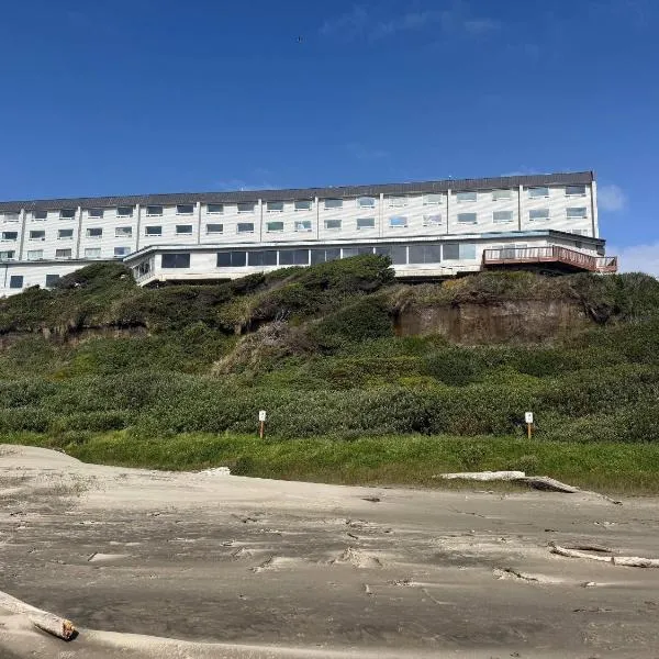 Newport Oceanfront Inn，位于新港的酒店