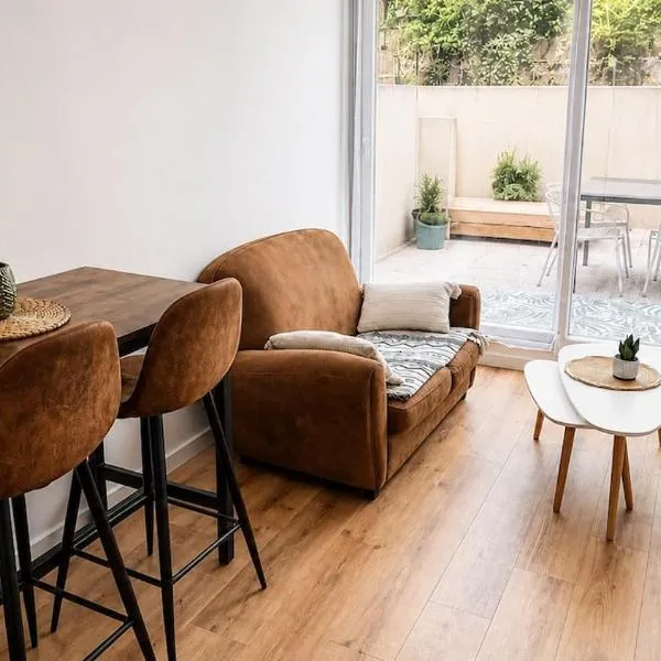 Élégant T2 avec terrasse au cœur de Libourne,位于利布尔讷的酒店