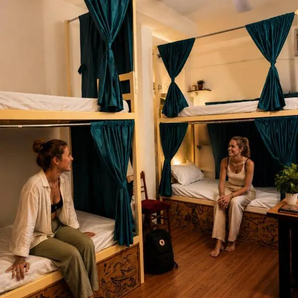 Kashi Vibes Hostel，位于瓦拉纳西的酒店