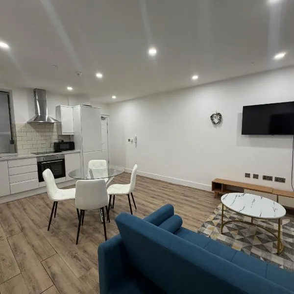 Cozy 1-BDR Apartment with Free parking, sleeps 4，位于伍尔弗汉普顿的酒店