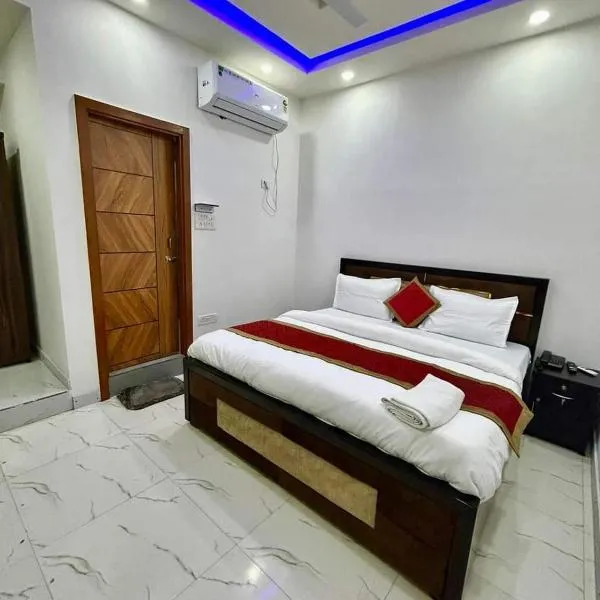 Hotel RL Ramayansh - 800 mtr From Ram Mandir Ayodhya，位于Ayodhya的酒店