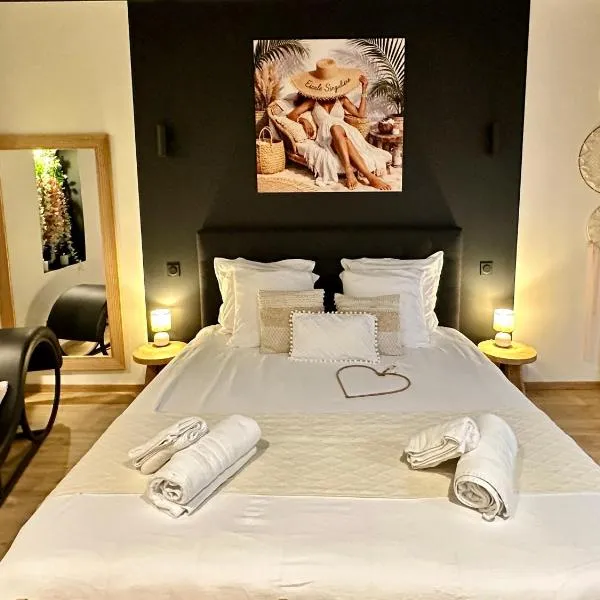 Escale Singulière - Balnéo, patio et confort 4 étoiles，位于塞特港的酒店