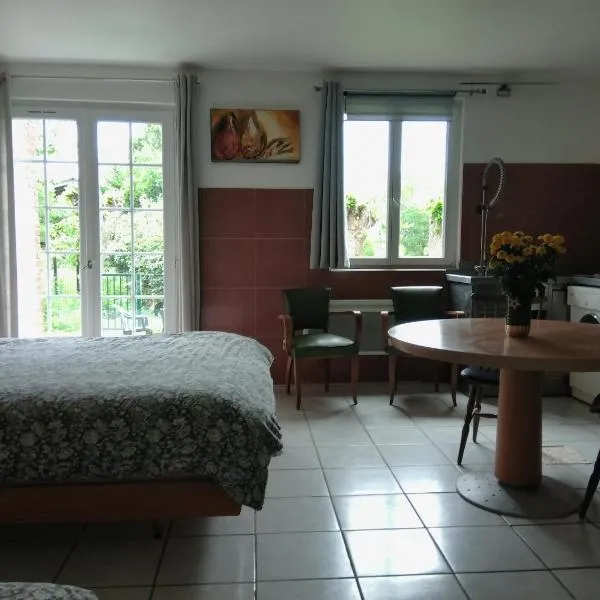 Logement privatif calme jardin clos chien A1 A29 à 5 minutes，位于Herleville的酒店