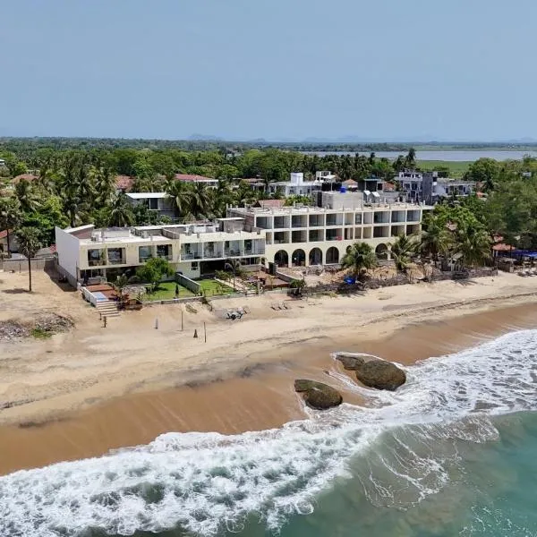 Hotel Beach Castle，位于阿鲁甘湾的酒店