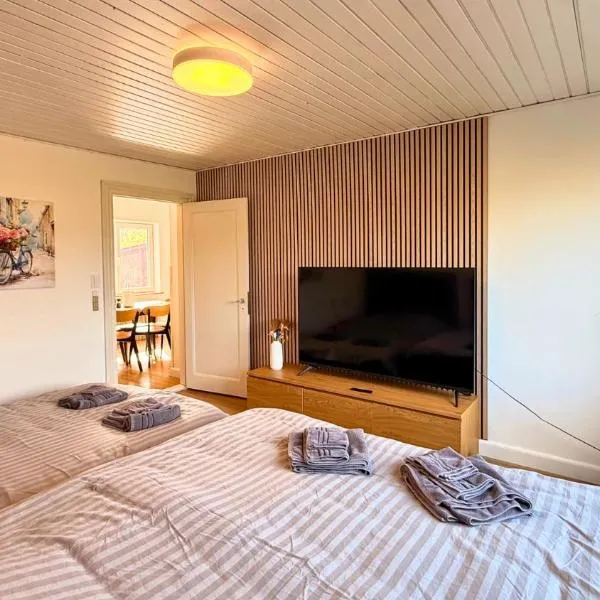 Pet-Friendly 2-Room Ground Floor Stay with Fenced Garden near Femern,位于Holeby的酒店