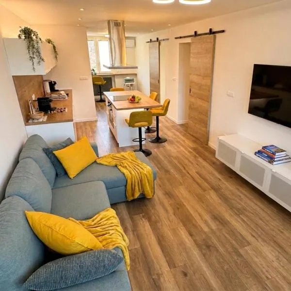NEW Modern Apartment in City Center，位于布泽特的酒店