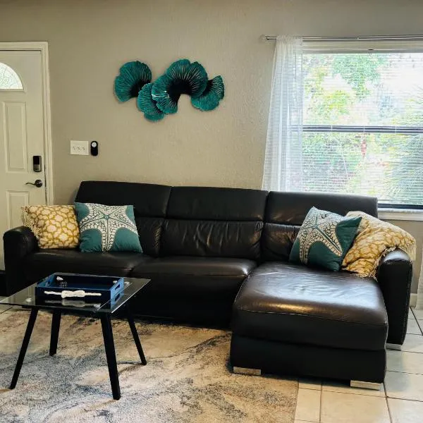Sunshine Acre 2B 2B King Master Suite, BIG Yard，位于戴维的酒店
