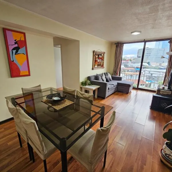 Acogedor y amplio departamento central，位于特木科的酒店