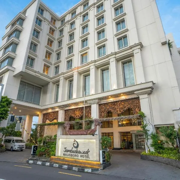 Jambuluwuk Malioboro Hotel Yogyakarta，位于日惹的酒店
