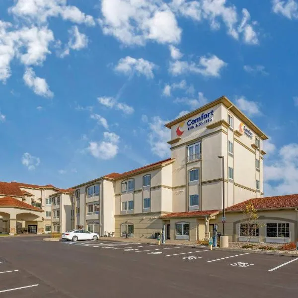 Comfort Inn & Suites Verona at Turning Stone Resort Casino,位于维罗纳的酒店