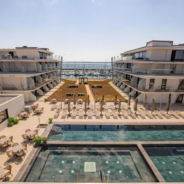 BIRGÉS HOTEL Lifestyle and View，位于巴拉顿菲赖德的酒店