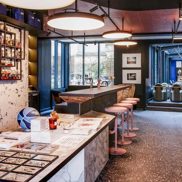 TRIBE Paris Batignolles，位于巴黎的酒店