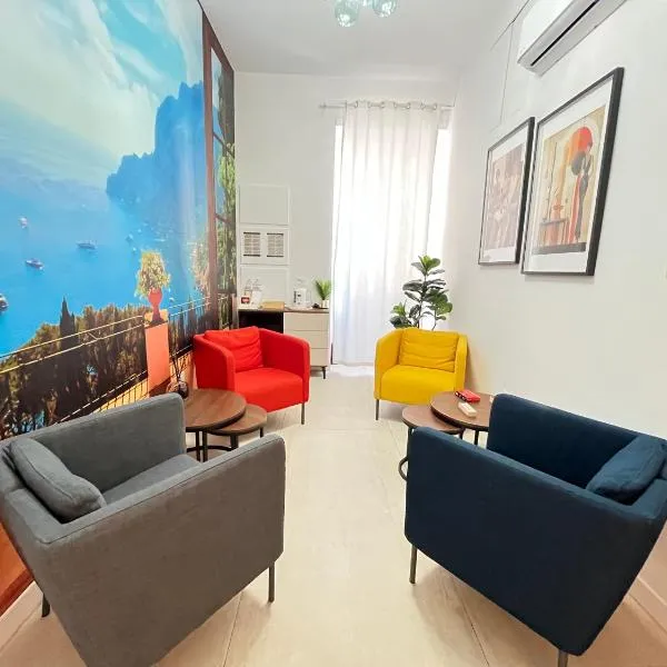 Four Points Suites,位于那不勒斯的酒店