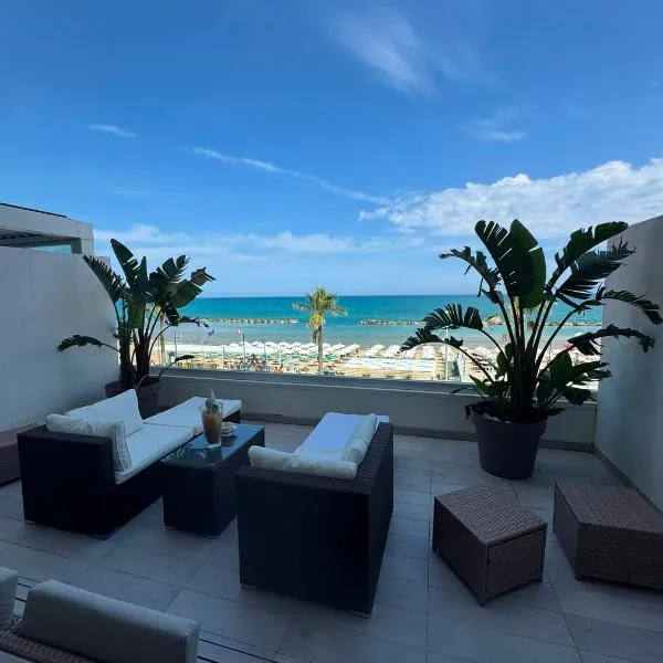Occhi sul mare，位于泰尔莫利的酒店