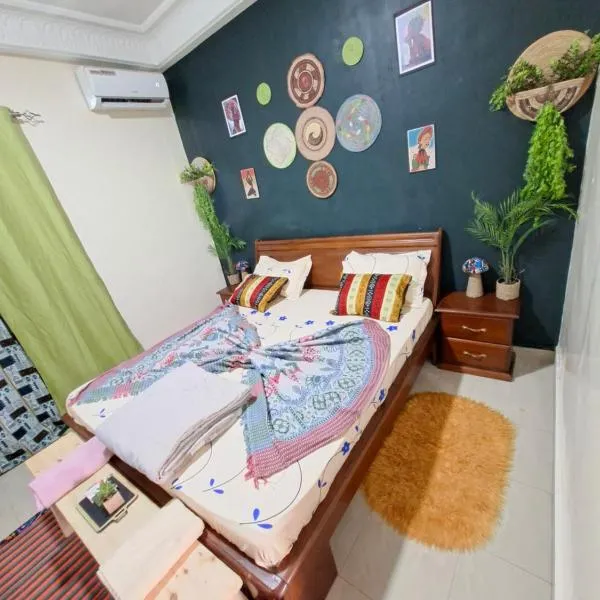 Téranga Home Cosy & Spacieux à 600m de la plage，位于达喀尔的酒店