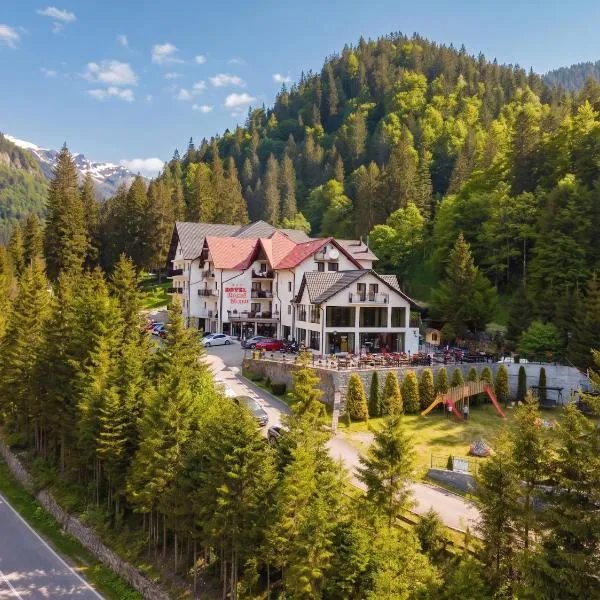 特拉斯吉拉斯皮斯科内格鲁旅馆，位于Cumpăna的酒店