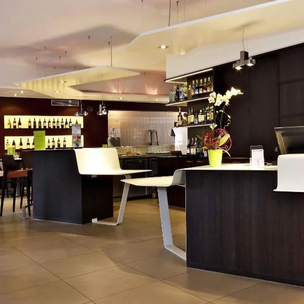 Mercure Hexagone Luxeuil，位于吕克瑟伊莱班的酒店