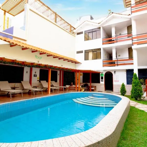 Hotel Baños del Inca，位于Los Baños del Inca的酒店