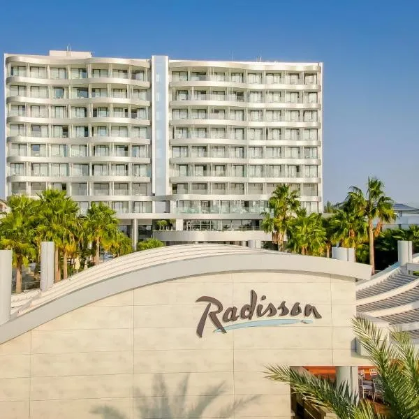 Radisson Beach Resort Larnaca，位于拉纳卡的酒店