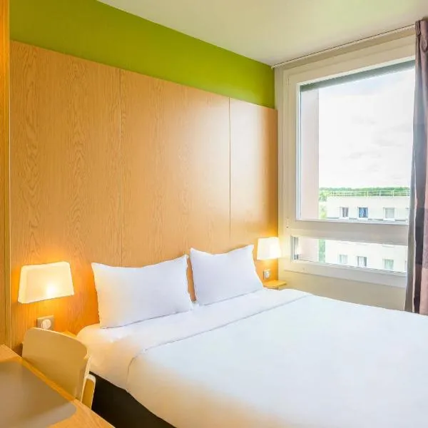 B&B HOTEL Marne-la-Vallée Torcy Gare 3 étoiles,位于托尔西的酒店
