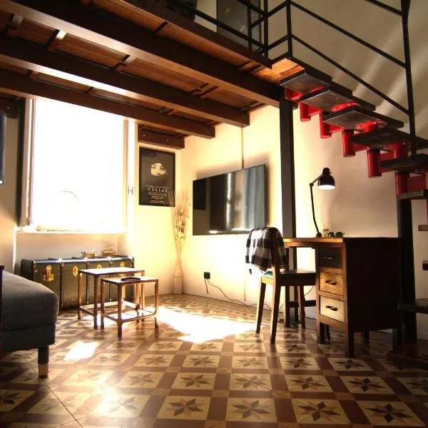 lovely vintage apartment climatizzato inalpi，位于都灵的酒店