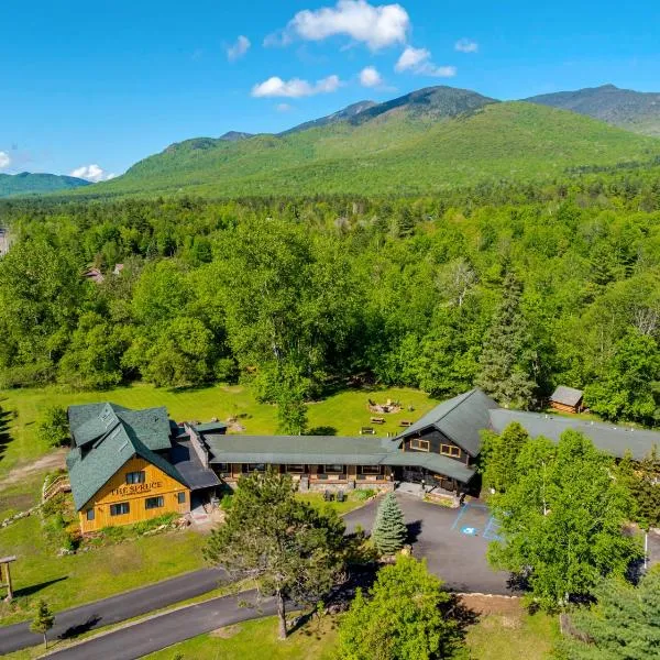 阿迪朗达克云杉山林小屋，位于威尔明顿的酒店