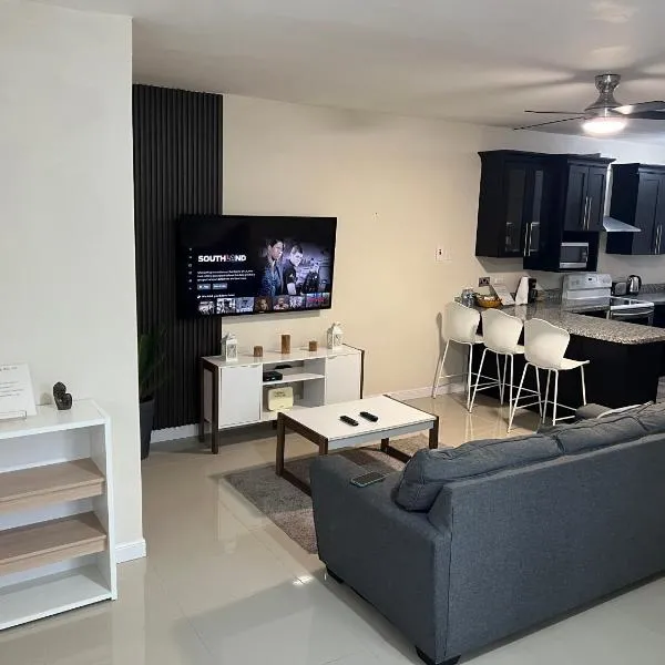 Mandeville ingleside luxury，位于曼德维尔的酒店