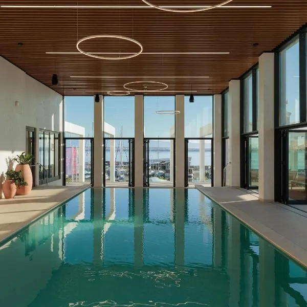 Hotel Preko Ugljan Island, Curio Collection By Hilton，位于普莱克的酒店