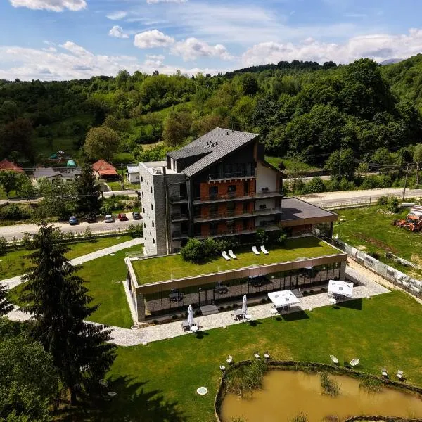 Hotel Băile Bughea，位于Bughea de Sus的酒店
