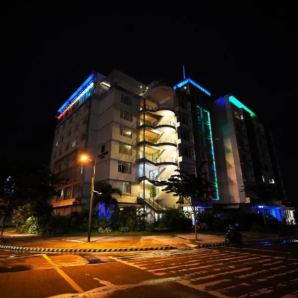 Paseo Premiere Hotel，位于Santo Domingo的酒店