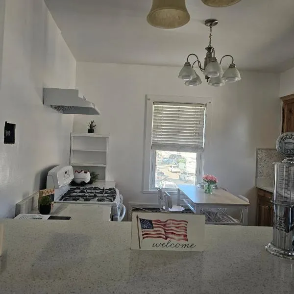 3 Bedroom Apartment METLIFE - American Dream - Minutes FROM NYC，位于Wallington的酒店