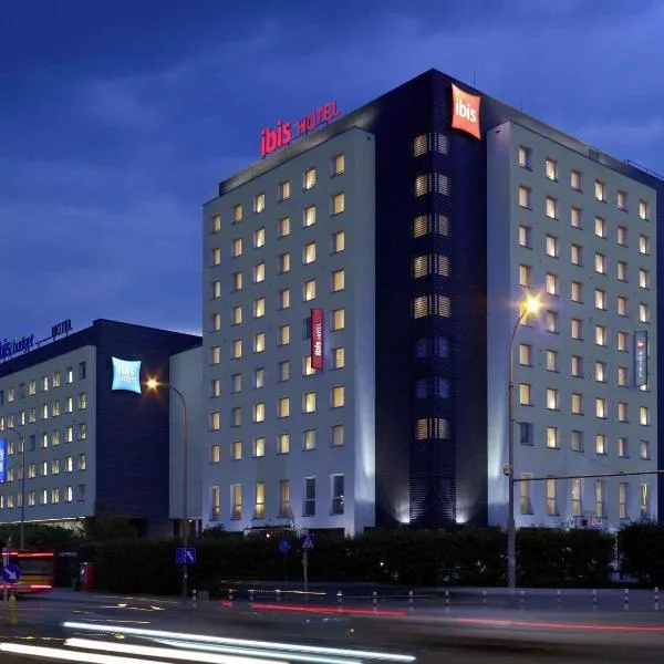 ibis Warszawa West Station，位于华沙的酒店