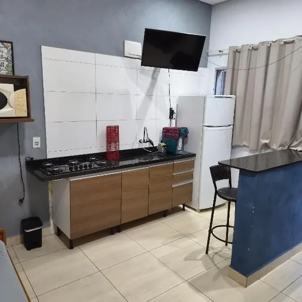 loft 2 em Salto Acomoda até 4 pessoas rede urbana，位于萨尔托的酒店