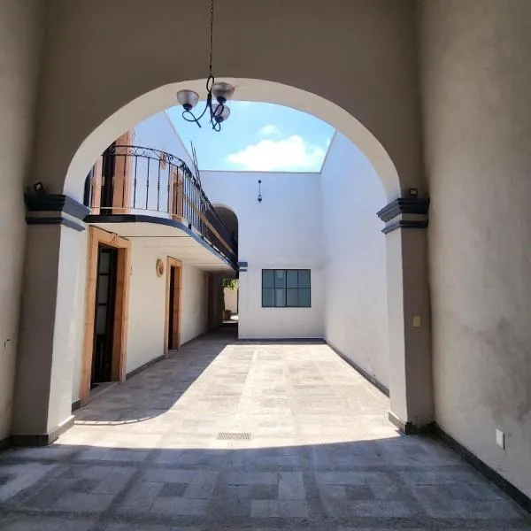 Hotel Casa Valeria Querétaro Centro historico，位于克雷塔罗的酒店