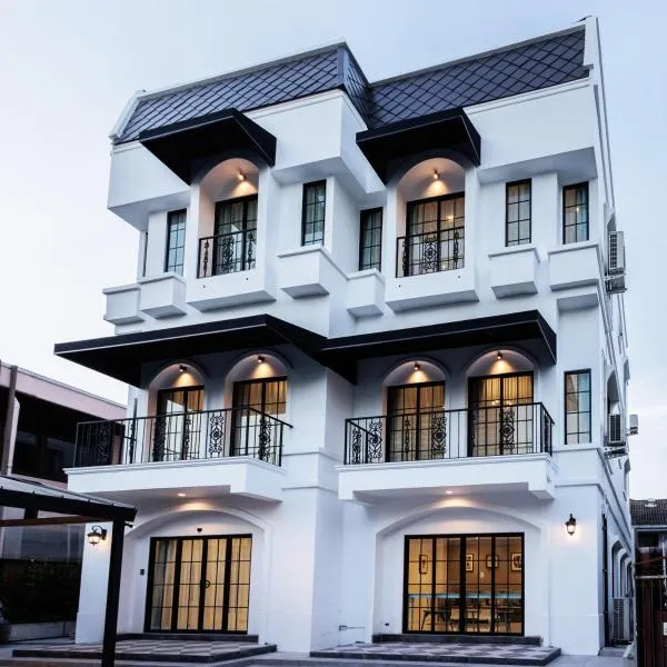 Casa Luna，位于曼谷的酒店