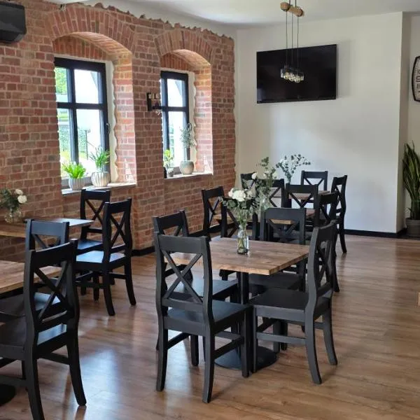 Turystyczna 9 apartamenty & cafe,位于索布特卡的酒店