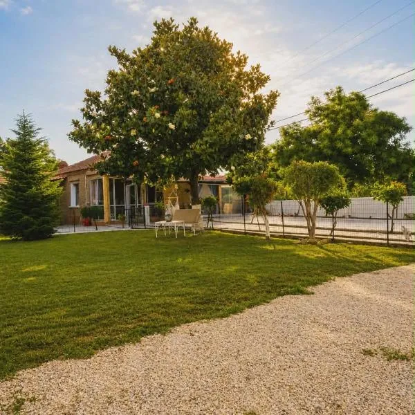 Kikas Stone House，位于Ávaton的酒店