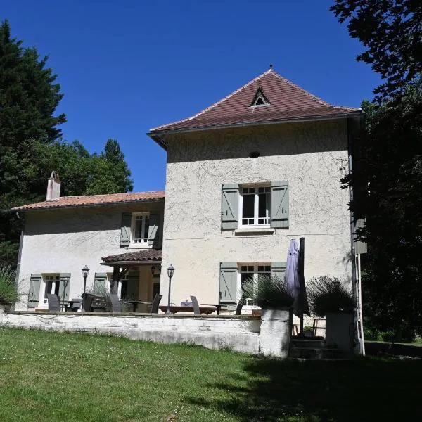 Chambre d'Hôtes Le Moulin Bertrand，位于Saint-Martin-de-Ribérac的酒店