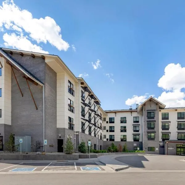 Cambria Hotel Copper Mountain，位于弗瑞斯科的酒店
