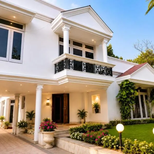 Regalia Home Sapphire Stay,位于贾姆穆的酒店