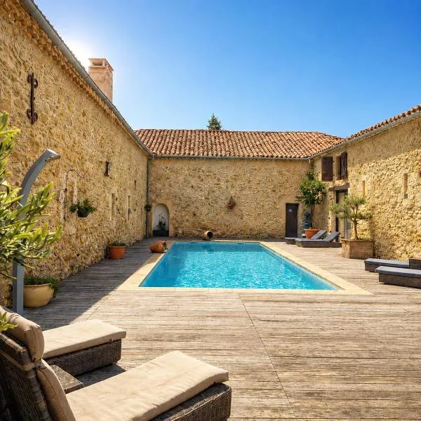 Domaine de Pourrouquet - Chambres d'hôtes de charme avec piscine et spa inclus，位于维克费藏萨克的酒店