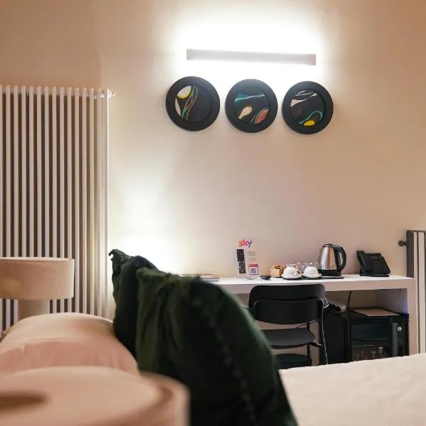 Albergo Diffuso Ginevra Boutique Rooms - Palazzo Leosini - Residenze D'Epoca，位于拉奎拉的酒店