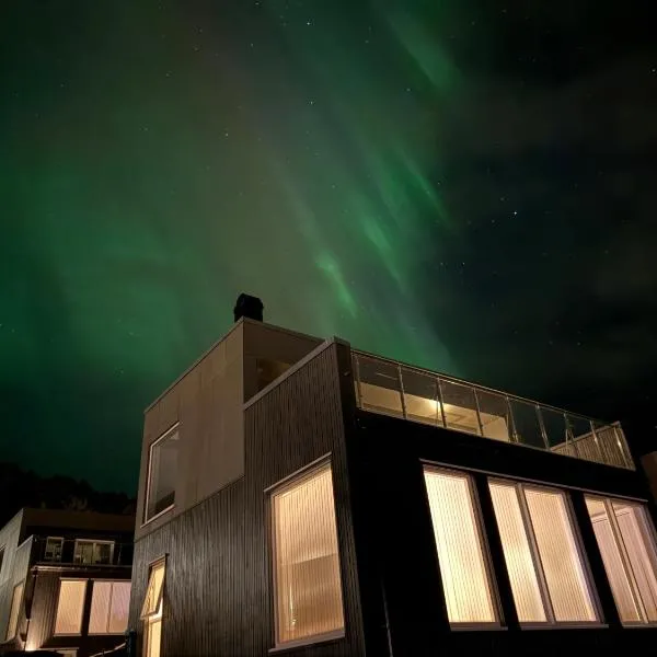 Luksuriøs enebolig, nær Ålesund,位于Ytterland的酒店