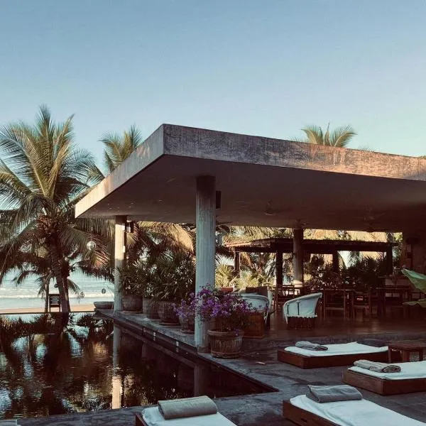 Lo Sereno Casa de Playa，位于特隆戈内斯的酒店