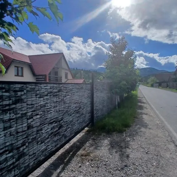Садиба Сонячний дім，位于皮利佩齐的酒店