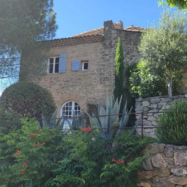La bastide sous les tours - chambres d'hôtes de charme，位于Grane的酒店