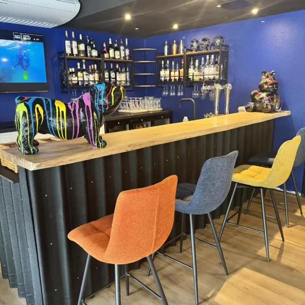 布利维中心餐厅酒店，位于布里夫拉盖亚尔德的酒店