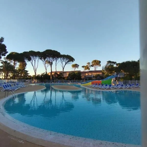 Horizon Vaunage, 4 pers Piscine à Calvisson，位于卡勒维松的酒店
