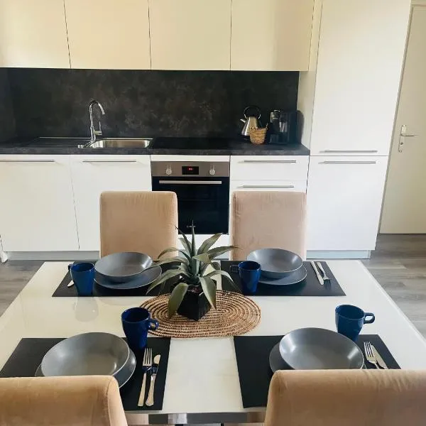 Vacallo Panorama Apartment by RentuGoo Travel,位于沃卡罗的酒店