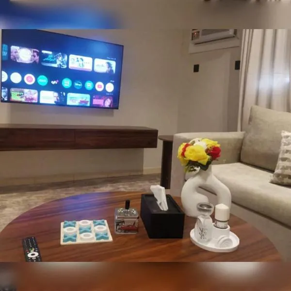 شقة فندقية فاخرة-حي المصيف-تبوك，位于泰布克的酒店